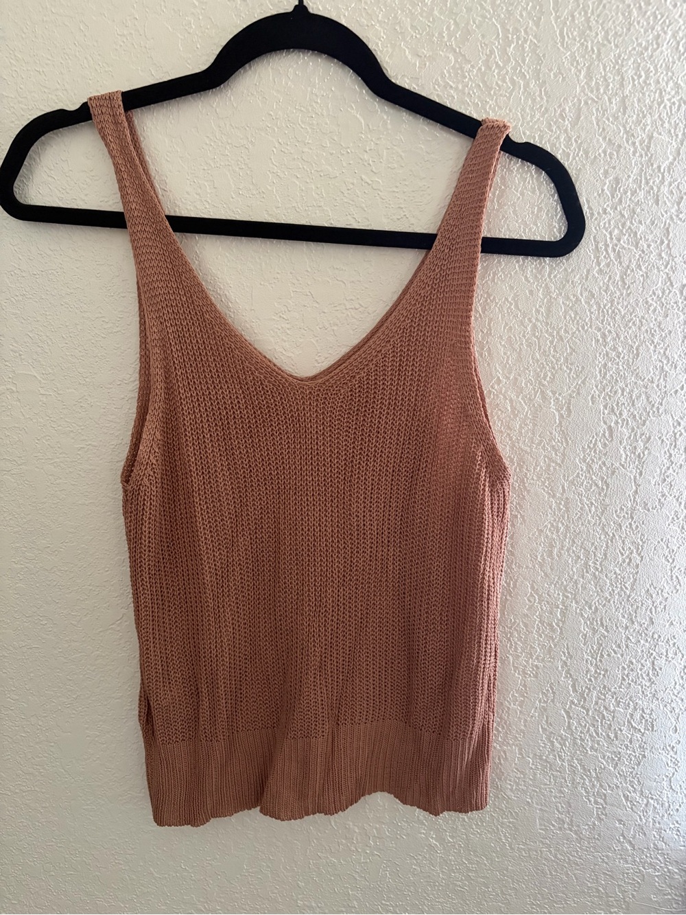 SHEIN Dusty Rose Knit V-Neck Tank Top